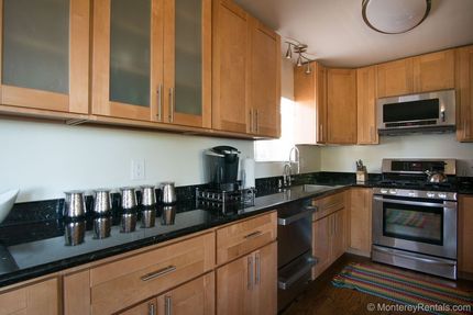 Kitchen - Home Bayview Cottage, New Monterey