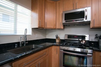 Kitchen - Home Bayview Cottage, New Monterey