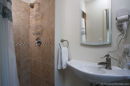 Master Bathroom - Bayview Cottage, New Monterey