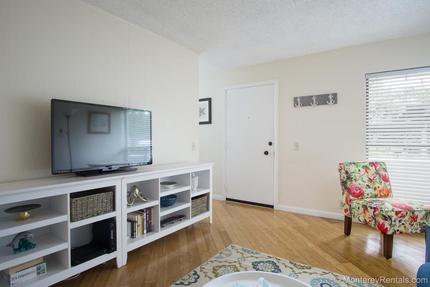 Living Room - Ocean Forest 512, Ocean Forest