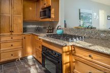 Kitchen - Seaglass Cottage, Central Pg