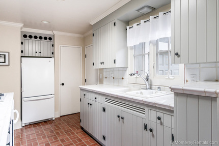 Kitchen - Thistle Cottage, Carmel By The Sea