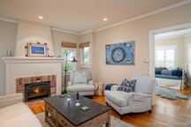 Living Room - Crystal Cottage, Central PG