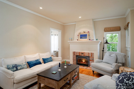 Living Room - Crystal Cottage, Central PG