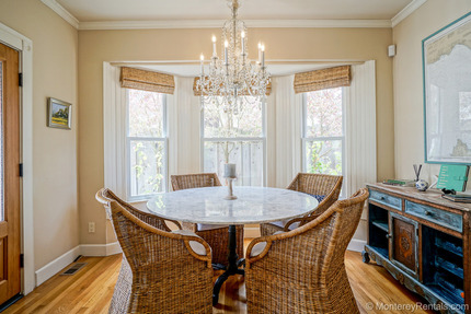 Dining Area - Crystal Cottage, Central PG